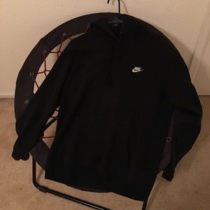 Large men’s black nike hoodie